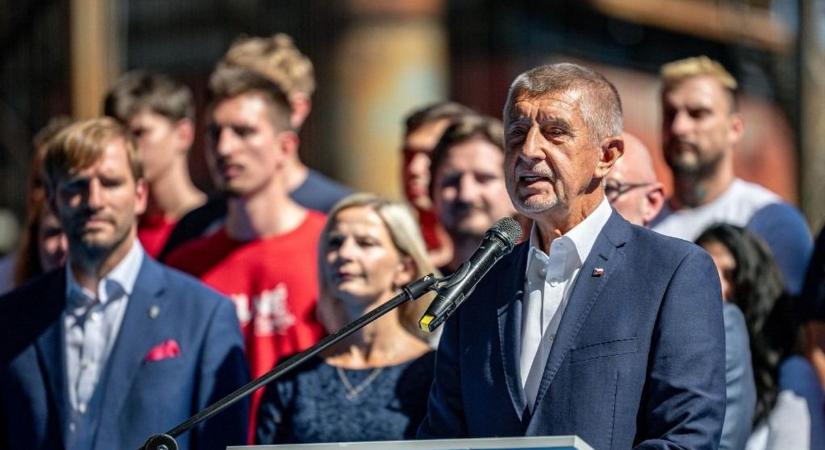 Babiš színre lép: újabb ország fordulhat Brüsszel ellen