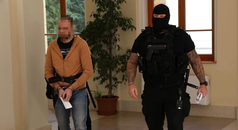 Poligráfos vizsgálatot kért a zákányi gyerekgyilkos, de a bíró elutasította