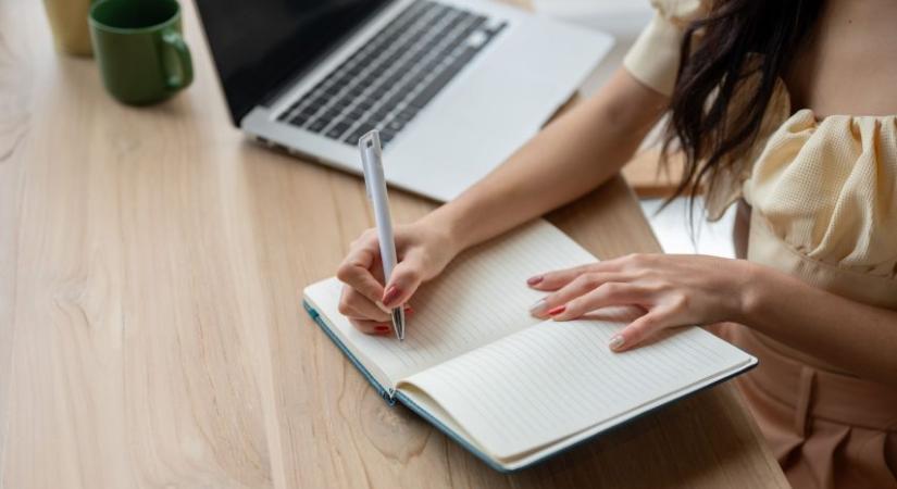 Több mint ezren pályáztak a Libri ösztöndíjprogramjaira