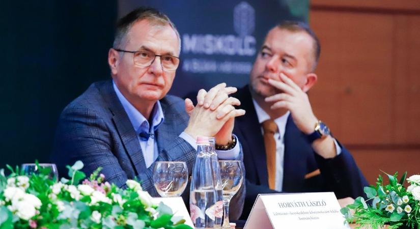 A bűnmegelőzési konferencián is megdöbbentek azon, amit Horváth László mutatott
