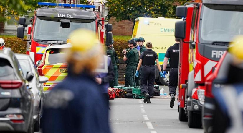Négy sérült egy manchesteri zsinagóga előtti támadásban – a rendőrök lelőtték a támadót