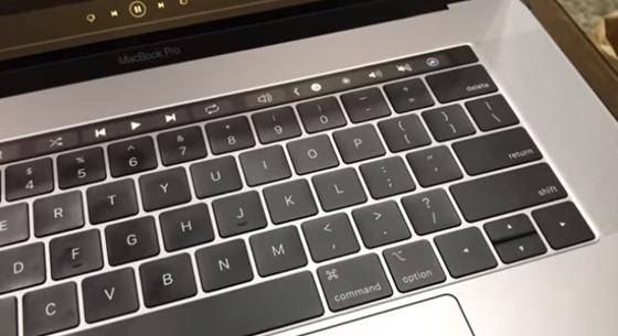 Kijelzőt tenne a billentyűzet helyére az Apple a MacBookokban