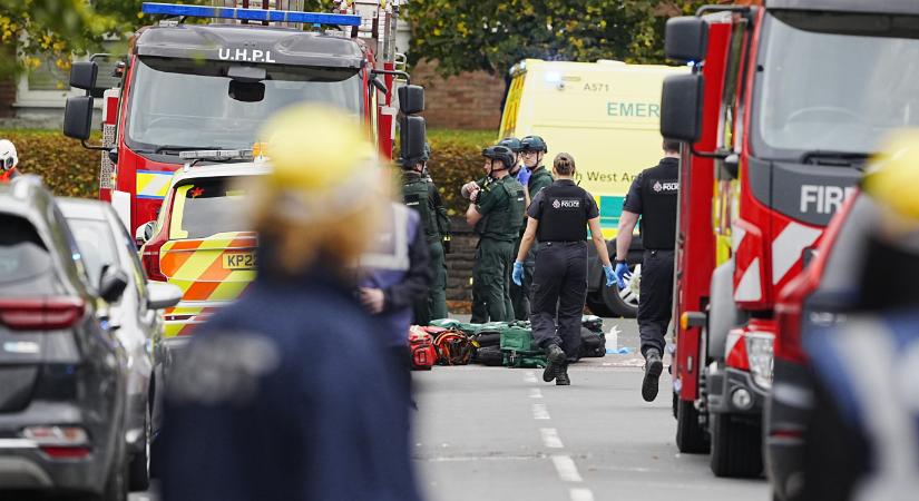 Gázolt és késelt egy támadó egy manchesteri zsinagógánál, agyonlőtték