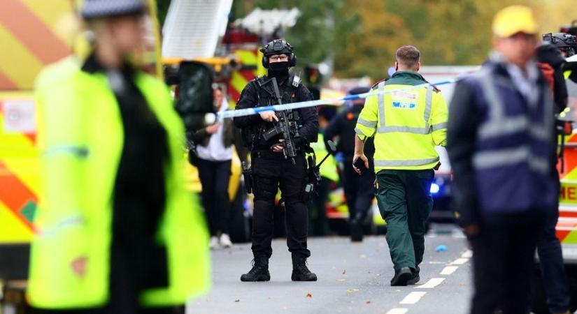 Brutális terrortámadás történt Manchesterben a zsidó vallás legfontosabb ünnepén