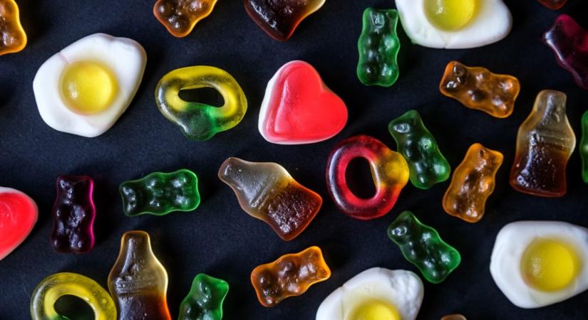3 kiló Haribo kólás gumicukor után 6 napra kórházba került egy fiatal sofőr