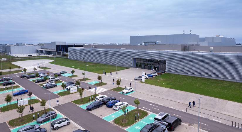 Tűz ütött ki a debreceni BMW-gyárban