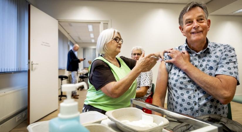 Most kellene oltatni a covid ellen, de Magyarországon csak novemberben lesz vakcina