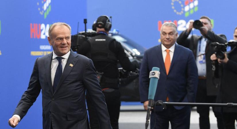 Nekirontott Donald Tusk Orbán Viktornak – a magyar kormányfő könnyedén lefegyverezte
