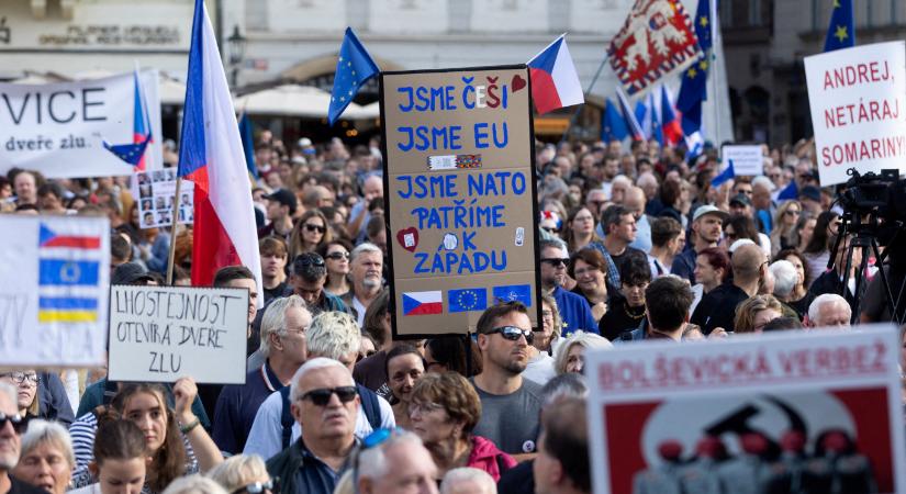 Babiš pártja az esélyes, de ez a választás már nem csupán a kormányzásról szól Csehországban