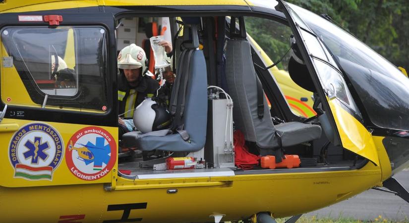 Mentőhelikopter sietett a balassagyarmati férfi segítségére, akinek hirtelen megállt a szíve