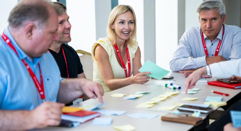 Vezetés a mesterséges intelligencia korában – innovatív, világszínvonalú képzés magyar vezetőknek