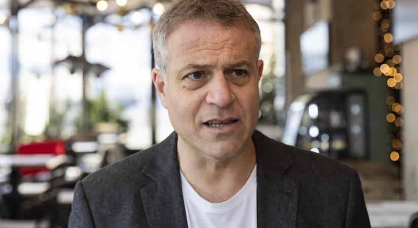 Egy nappal korábban Juhász Péter még nem tudta elképzelni, hogy házkutatást tarthatnak nála egy interjú miatt