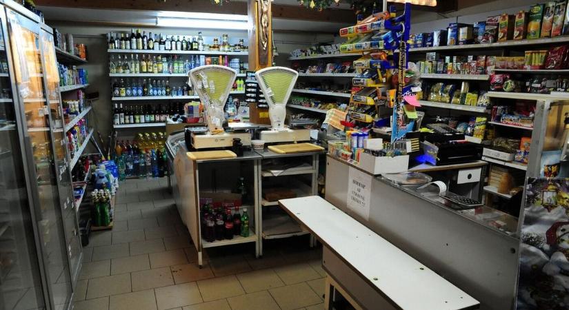 Több mint százmilliós támogatás a kisboltoknak a megye déli részén