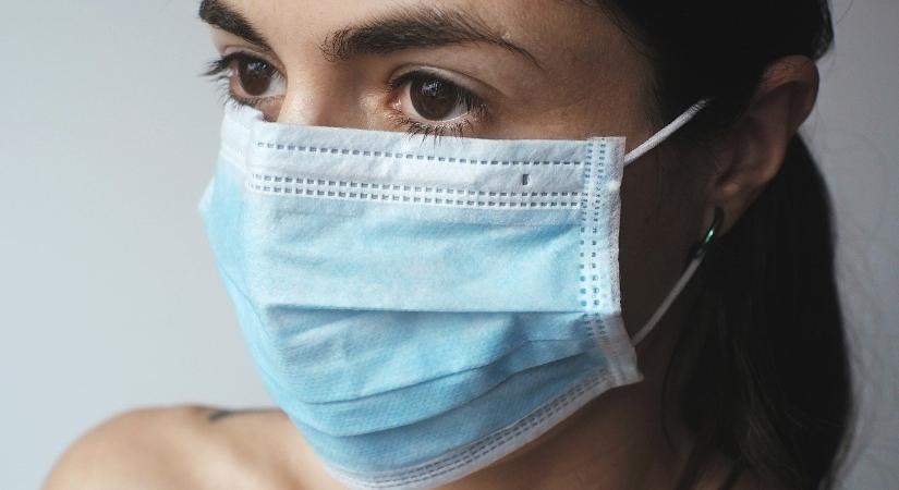Ettől tartottunk, visszatért a kötelező maszkviselés: mostantól mindenkinek maszkot kell viselnie ezeken a helyeken