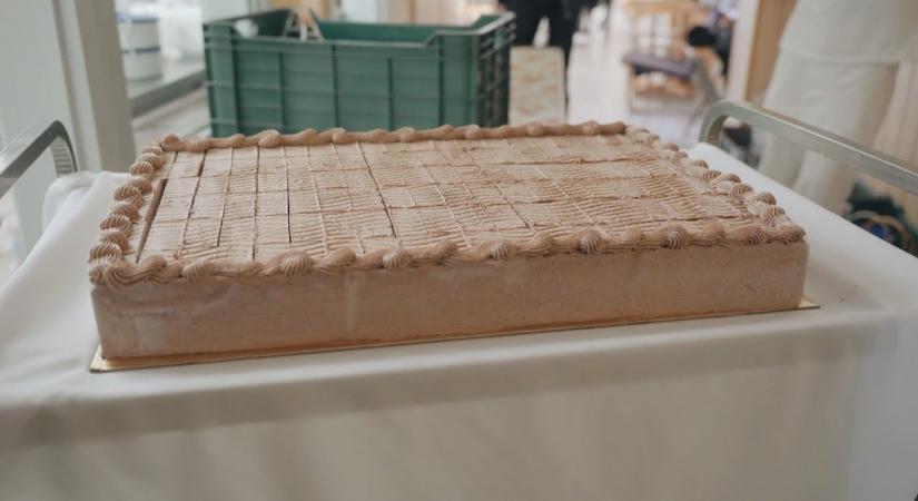 Az Idősek napját ünnepelték a Paksi Életfa Idősek Otthonában