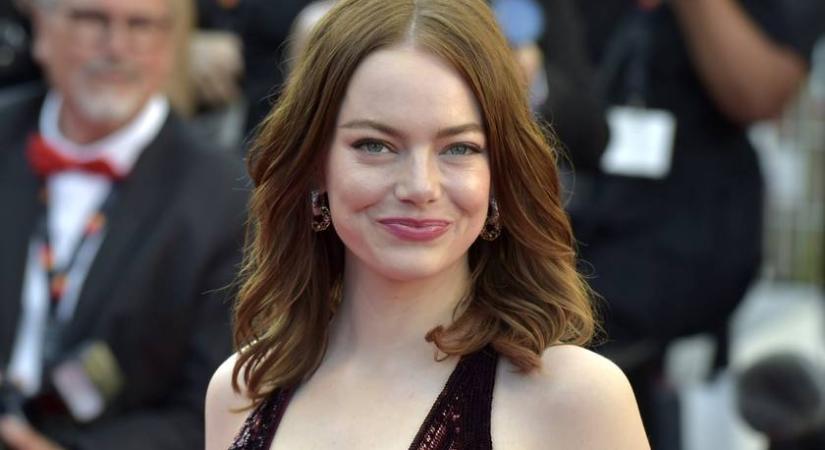 Plasztikával vádolják Emma Stone-t: kiakadtak friss fotója láttán a kommentelők