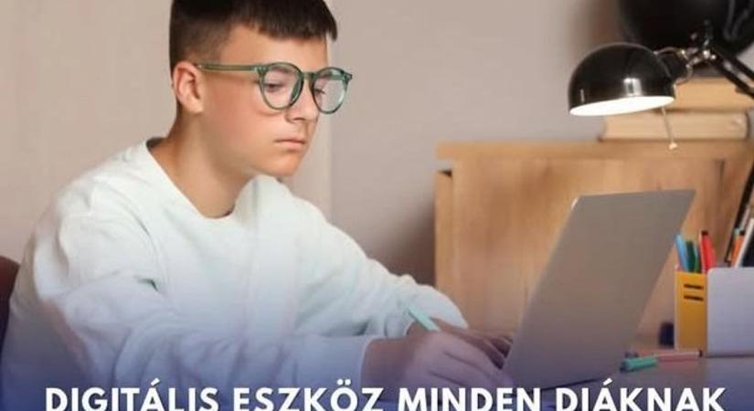 Ingyenes notebook a vasi diákoknak is – indul a regisztráció!