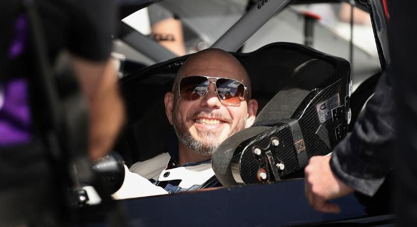 NASCAR: Pitbull tulajdonrészt vásárolt az egyik csapatban