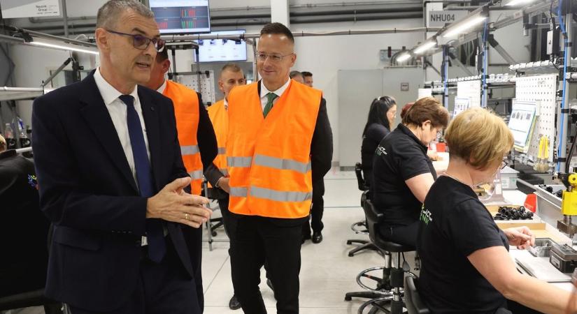 Ózdon adták át a Neutrik Hungary 3,7 milliárdos beruházását – 260 új munkahely jön létre (fotók, videó)