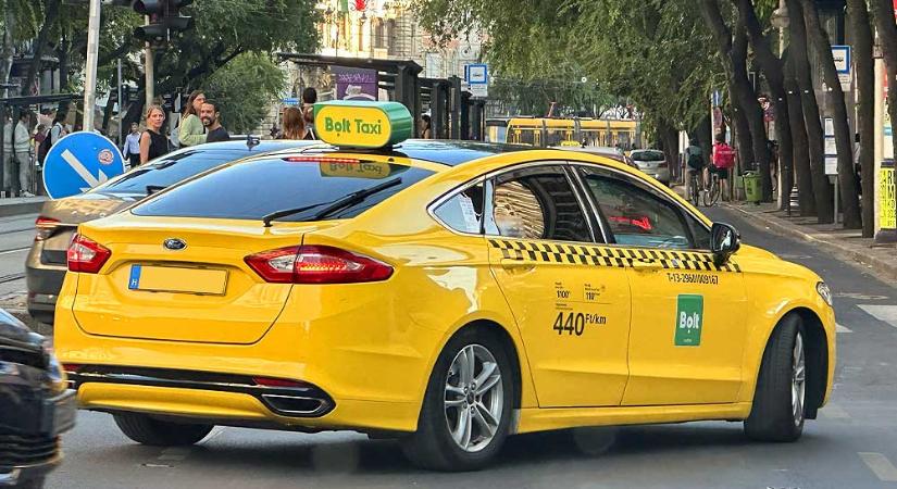 Szigorít a Bolt Taxi: lemondási díjat vezet be a társaság