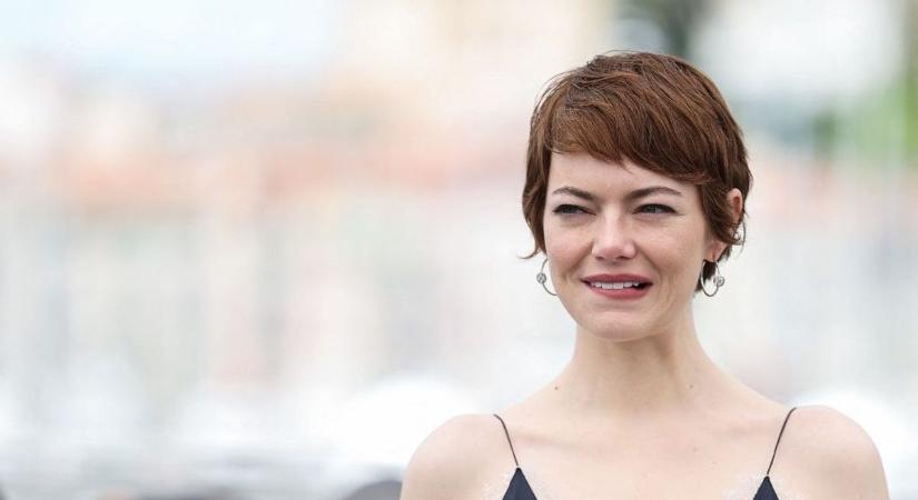 Ledöbbentek a rajongók: szinte alig lehet ráismerni Emma Stone-ra