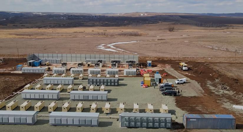 Abu Dhabi bekeményít, betiltják a termőföldeken történő kriptobányászatot