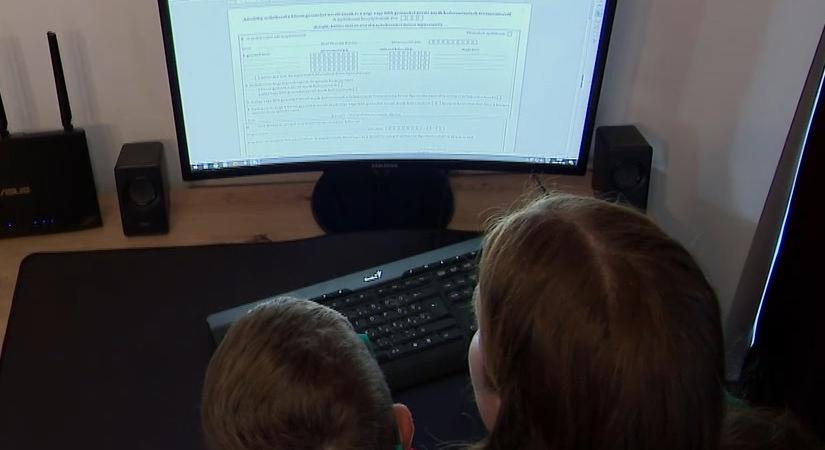 Néhány kattintással elintézhető a háromgyermekes anyák SZJA-mentességének igénylése  videó