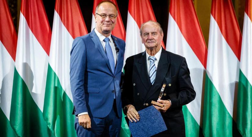 Ezért kapta meg Fehérvár egykori polgármestere a miniszteri díjat