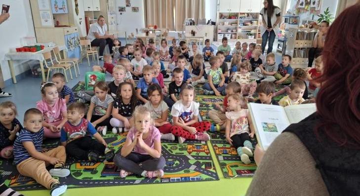 A magyar népmese világnapját ünnepelték az ovisok 
