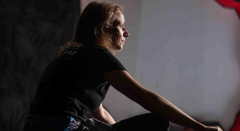„ÖT-TÍZ ÉVVEL EZELŐTT BELEHALTAM VOLNA AZ IDEGESSÉGBE EGY ILYEN PRÓBAFOLYAMATBAN” Interjú Spiegl Annával