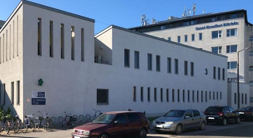 Óriási átalakulás a jászberényi kórházban, ezeket az osztályokat érinti leginkább