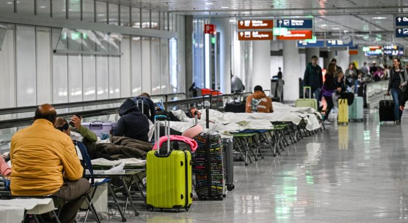 Münchenben drónokat észleltek, lezárták a repülőteret éjszaka