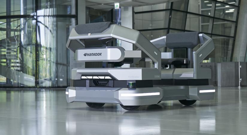 3D-nyomtatott gumiabroncsok és egy jármű gömb formájú kerekekkel