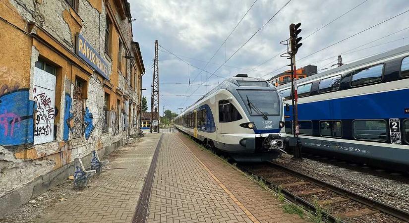 Milliárdokat költ kommunikációra a MÁV, miközben késnek a vonatok, rohadnak a sinek és az állomások