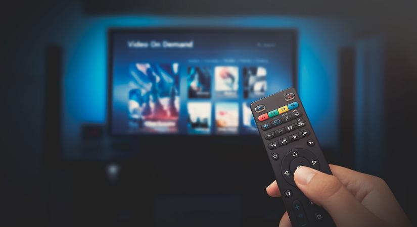 Rendkívüli személy tűnt fel a köztévén, nem akárki rokona a tévébemondó, akit egykor egy ország csodált
