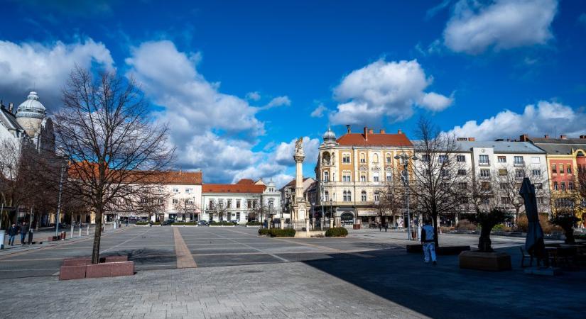 Emberi maradványokat találtak katonák a szombathelyi börtön közelében