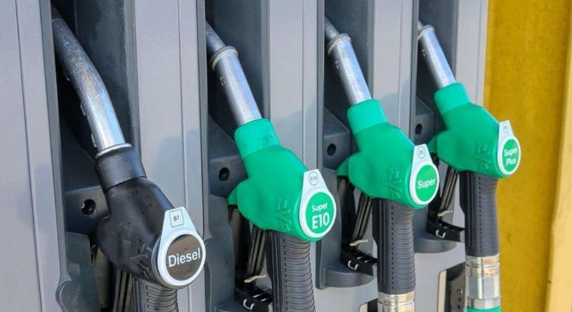 Apró lépésekkel csökken a benzin és a dízel ára