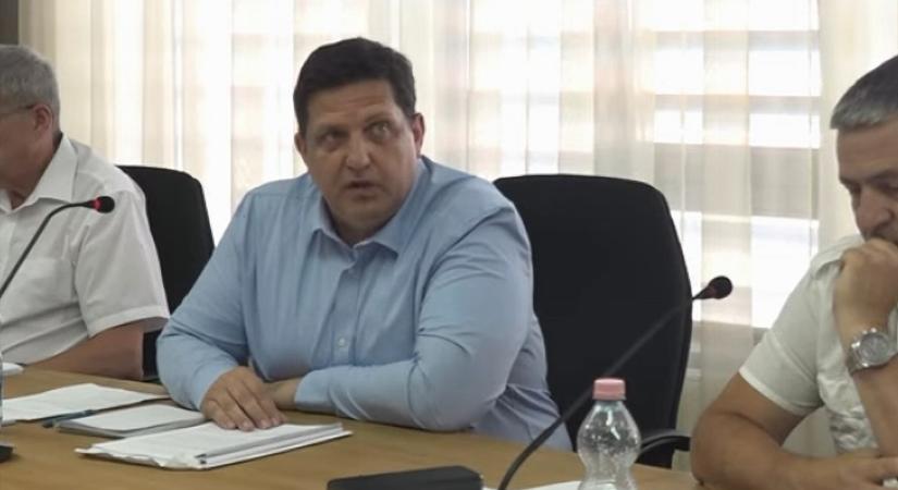 Czafit alpolgármester kötelezően megemelt fizetéséből és a felajánlott adó 1%-ból virágosodik Körmend