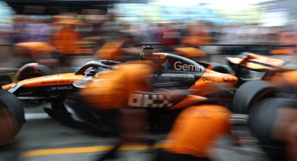 ÉLŐ: Az F1-es Szingapúri Nagydíj első edzése