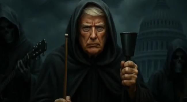 Rémisztő videó jelent meg Trumpról, aki a „Nagy kaszással” nyomul