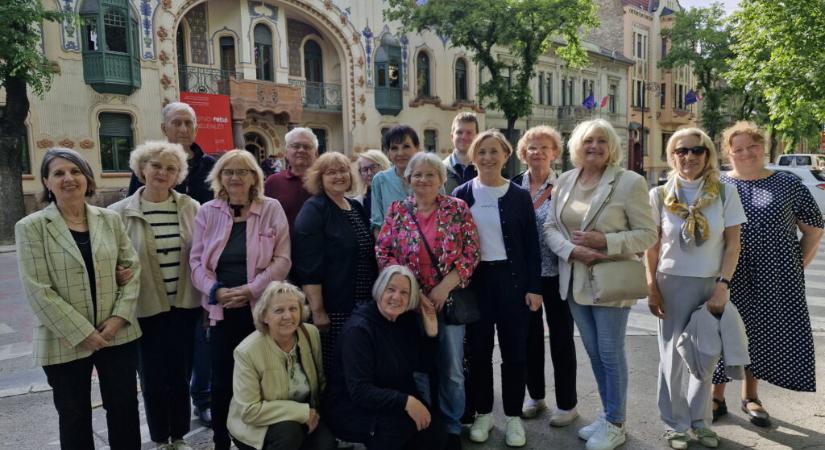 Hatvan év feletti önkénteseket toboroz a szabadkai Kortárs Galéria