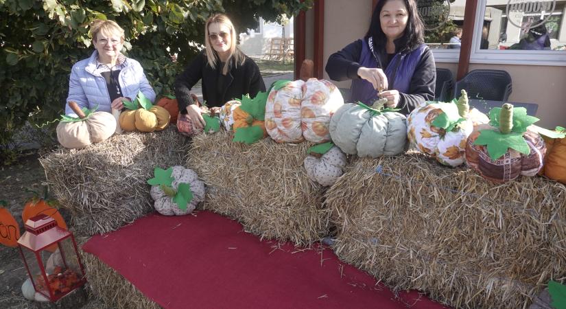 Őszi színekben pompázik Biharnagybajom