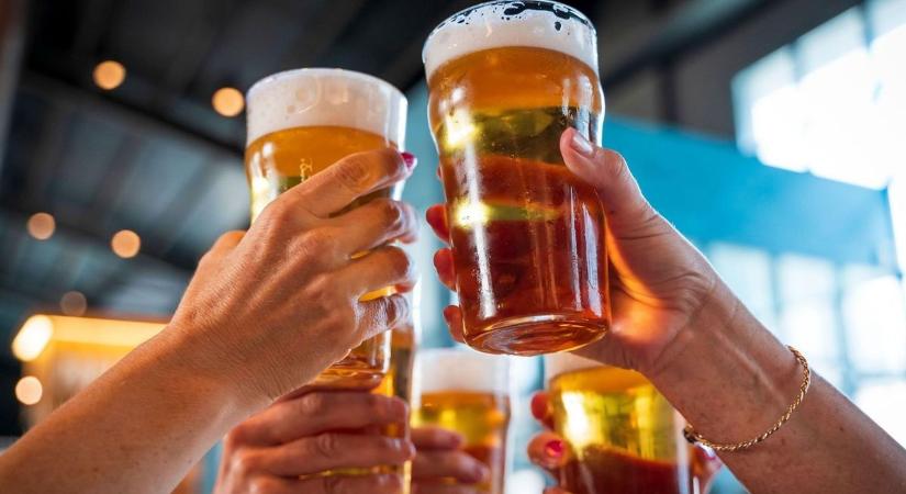 Oktobeer Balatonalmádiban