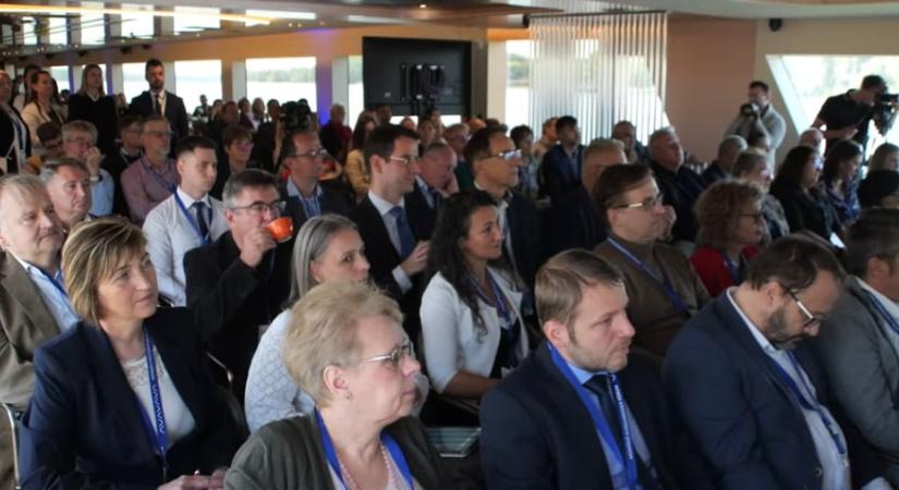 Bemutatták a Tisza párt egészségügyi miniszter-jelöltjét és ágazati programjának kereteit