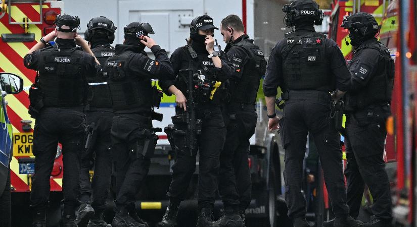Véletlenül a rendőrök lőhették le a manchesteri zsinagógánál történt támadás egyik áldozatát