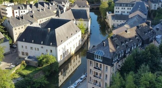 Letette az uralkodói esküt az új luxemburgi nagyherceg
