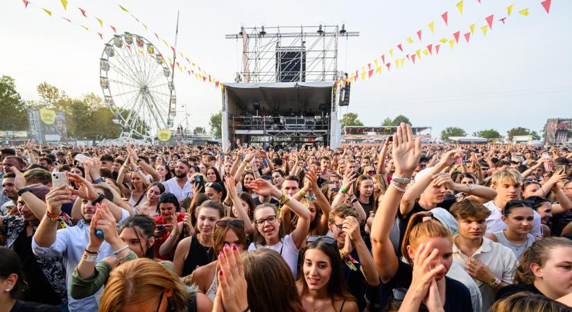 Fesztiválozók figyelem! Végre kiderült, Zamárdiban marad-e a STRAND
