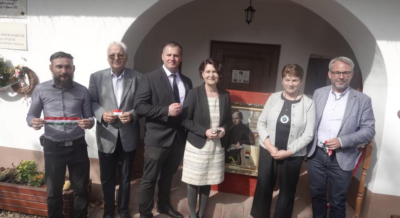 Kölcsey nyomában Álmosdon, a megújult emlékházban