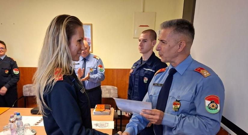 Kitüntették a megyei katasztrófavédelem kiemelkedő munkatársait (fotókkal)