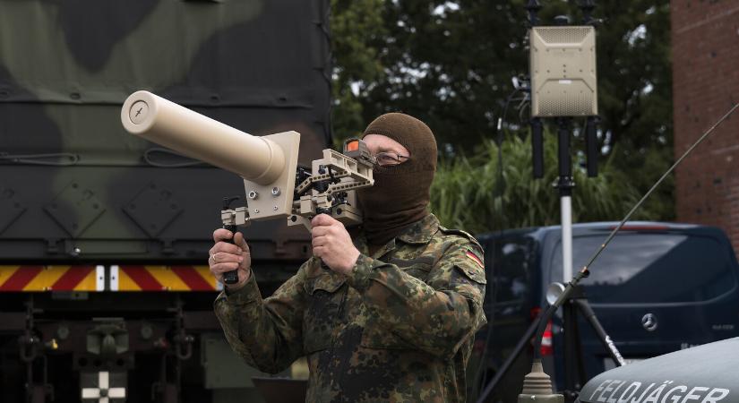 Egy belga katonai bázis felett is gyanús dróntevékenységet észleltek